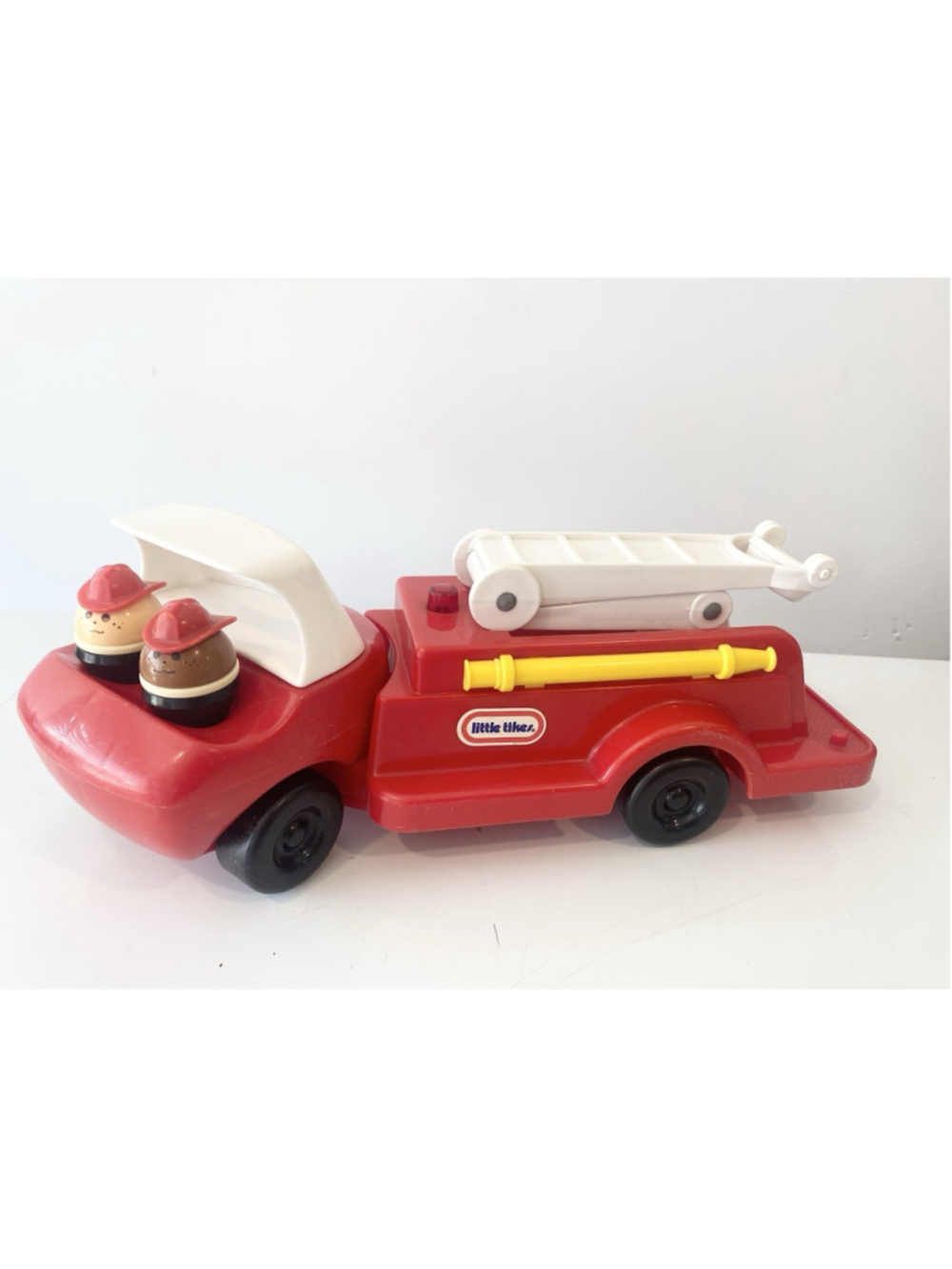 Vintage Little Tikes Toddle Tots Fire Truck w/ 2 Firefighter Figures 1990s Toy
